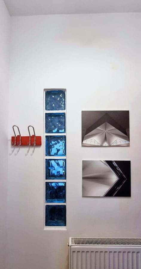 Alt Studio Apartment Bukares Bagian luar foto