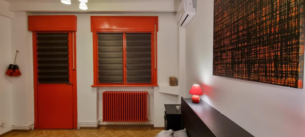 Alt Studio Apartment Bukares Bagian luar foto