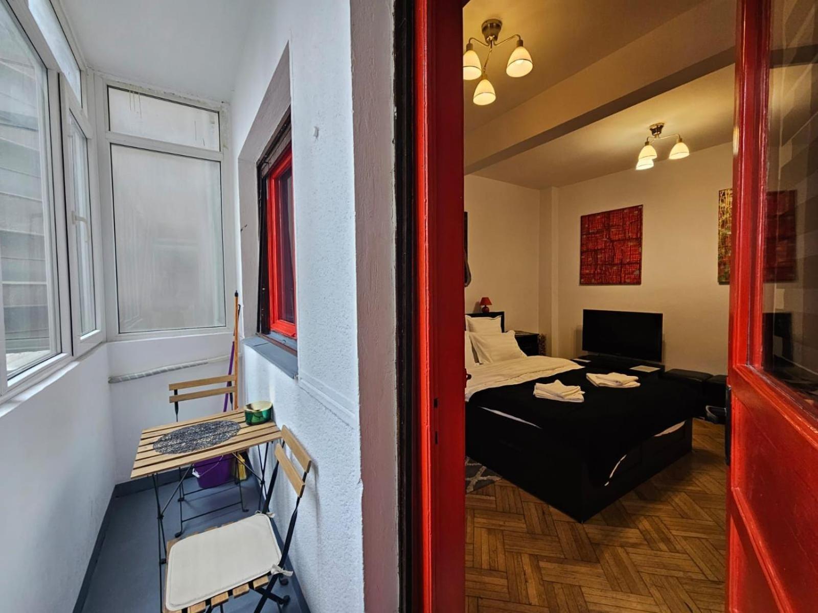 Alt Studio Apartment Bukares Bagian luar foto