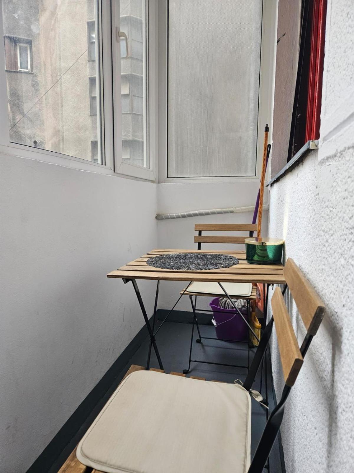 Alt Studio Apartment Bukares Bagian luar foto